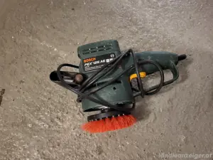 Bosch PEX 125 AE mit Bürstenaufsatz
