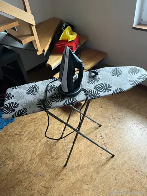 Bügeleisen inkl. Bügelbrett