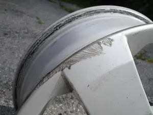 Eine Alufelge 15 Zoll für 185er Reifen für Opel Meriva A DTI Bild 3