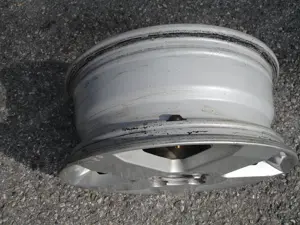 Eine Alufelge 15 Zoll für 185er Reifen für Opel Meriva A DTI Bild 4