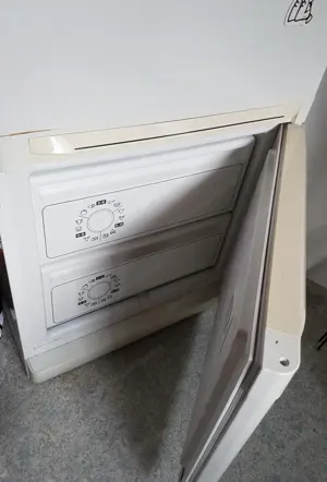 Kühlschrank zu verkaufen Bild 5