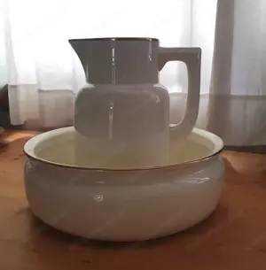 Waschschüssel mit Krug