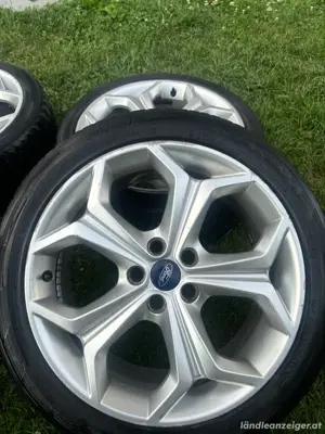 Reifen mit Felgen FORD Bild 4