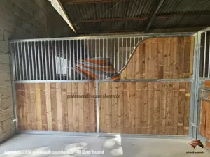 Pferdebox Top - Innenbox, Boxenfront, Stalltrennwand und Trennwand für Hochwertigen Pferdestall Bild 5