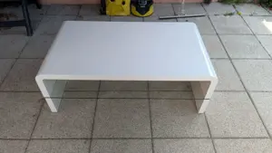 Beistelltich oder Wohnzimmertisch weis mit Glasplatte