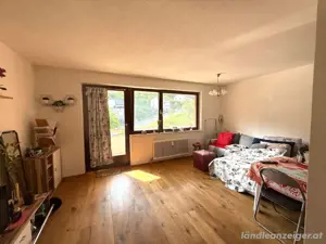 VERMIETE 2 ZI Wohnung mit Wohnküche und Grossem Balkon in FELDKIRCH TISIS AB 1. Aug. 2025   Grenznah