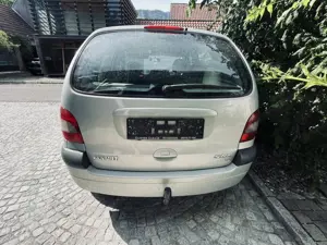 Renault Megane Scenic Ja Bild 2