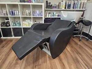 Salon  Friseur Waschanlage  Bild 5