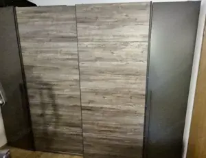 Neuwertiger Kleiderschrank Bild 2