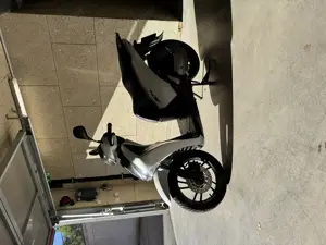 Roller Honda Sh150i Bild 2