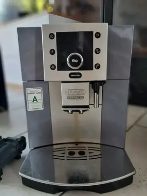 Kaffevollautomat DeLonghi Perfecta