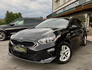 Kia Ceed SW   cee'd SW 1,4 MPI Silber *1.BESITZ* Kamera *APP *SHZ *NAVI