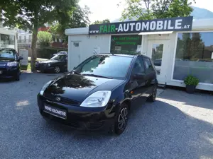 Wenig Kilometer Ford Fiesta 1,3 Benziner !! 4 Zylinder !!