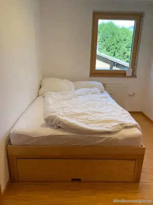 Esche massiv Bett