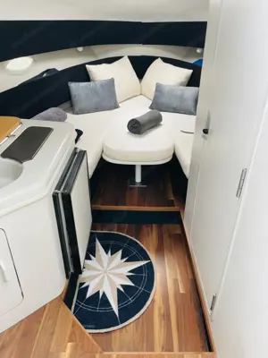 Motorboot mit Liegeplatz  Bild 4