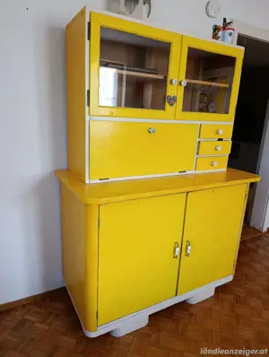 Schrank, Kredenz