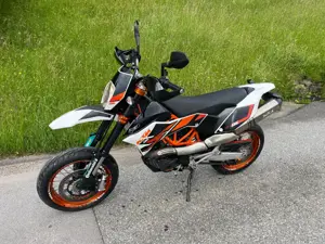 KTM 690 Supermoto
