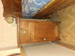 Nachtkästchen Bild 2