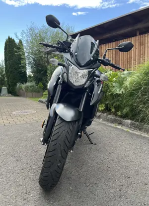 Suzuki GSX S750 Bild 2