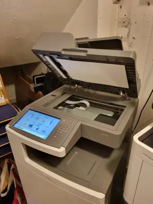 Lexmark Drucker X792de mit Farbkartuschen Bild 3