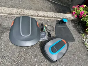 Gardena Smart Sileno City 250 inkl. Gateway, Garage und Zubehör