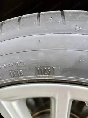 Dunlop Sommerreifen 245 45R18  Bild 2