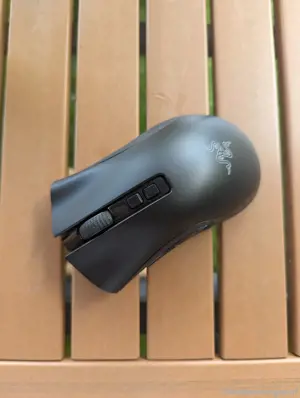 Razer DeathAdder V2 Pro Wireless Gaming Maus (Bluetooth & 2.4GHZ)