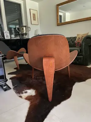 2 stilvolle Lounge-Sessel aus Holz mit Lederbezug Bild 3