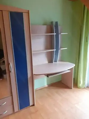 Kasten mit Schreibtisch 