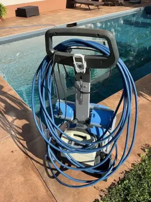 Pool Roboter Dolphin M500 Bild 2