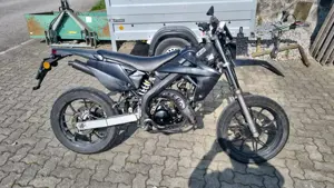 Cross Rieju MRT 50