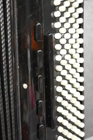 Mengascini Cassotto (16+8) Converter 4 Chörig 120 Bässe Bild 6