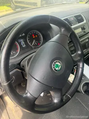 Nur an bastler oder für export skoda fabia 2008 bj 1.6 motor benziner 105 ps nicht vorgefürt Bild 10