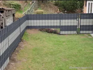 Fahrradgarage, Zaun, Mülltonnen.... Bild 3