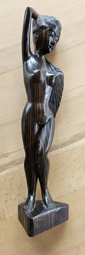 Handgeschnitzte Holzfigur   stehende Frau, 36,5 cm, Nachlass Bild 4