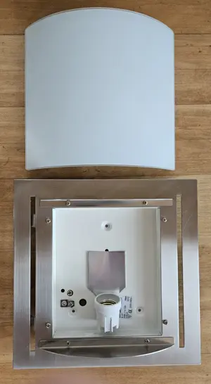 Zwei elegante EGLO-Wandleuchten aus Glas & Edelstahl - gebraucht Bild 3