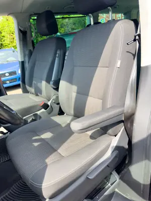 VW Multivan mit Allrad zu verkaufen - T6 MULTIVAN Comfortline TDI 4Motion (Mwst. ausweisbar)  Bild 10