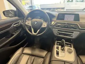 BMW 730 Bild 13