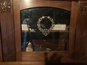 Antikes Buffet Vollholz Bild 2