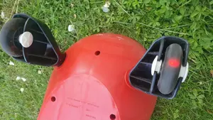 Riricar Spielzeugauto für Kinder - Antrieb durch Lenkbewegung, mit leuchtenden Flüsterrädern Bild 4