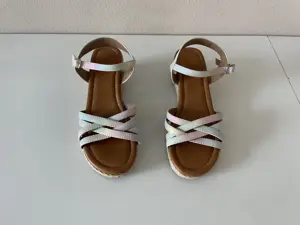 Sandalen mit Absatz und Riemchen Gr.35 Mädchen Bild 2