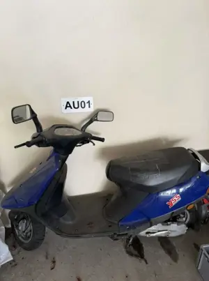 Aprilia Roller 49 ccm mit Typenschein