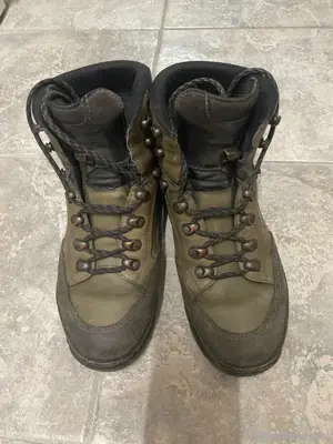 Lowa Wanderschuhe Gr 40