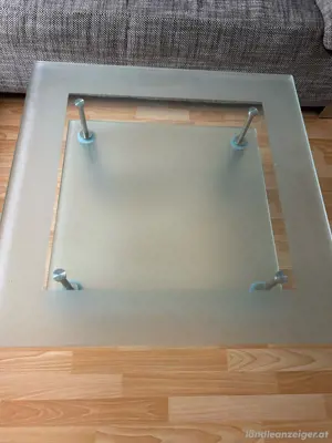Glas-Couchtisch