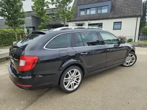 Skoda superb   2.0 tdi 140ps elegance