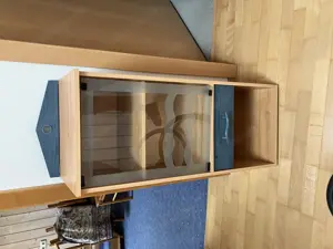 Kästchen, Vitrine mit Glastür 