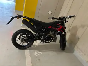 Rieju MRT 50 Europa SM - Schwarz Rot