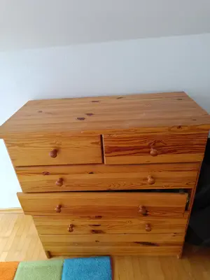 Verschenke masive Komode