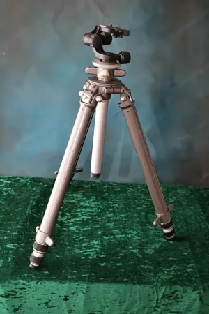 Sehr stabiles 3-Bein Stativ für den Profibereich der Marke Gitzo mit Manfrotto Kopf