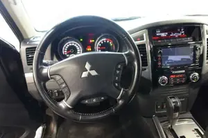 Mitsubishi Pajero 2016 Bild 4